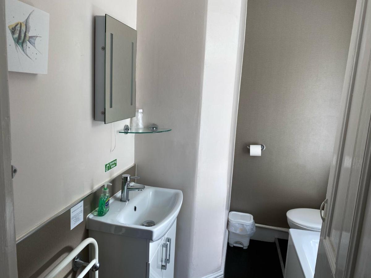 Cairn House Bed & Breakfast Илфракомб Екстериор снимка