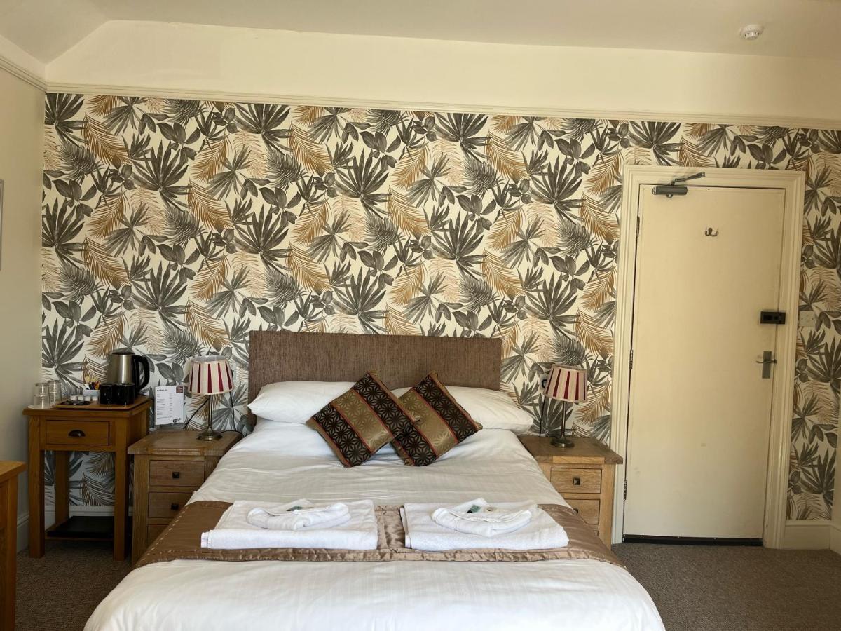 Cairn House Bed & Breakfast Илфракомб Екстериор снимка