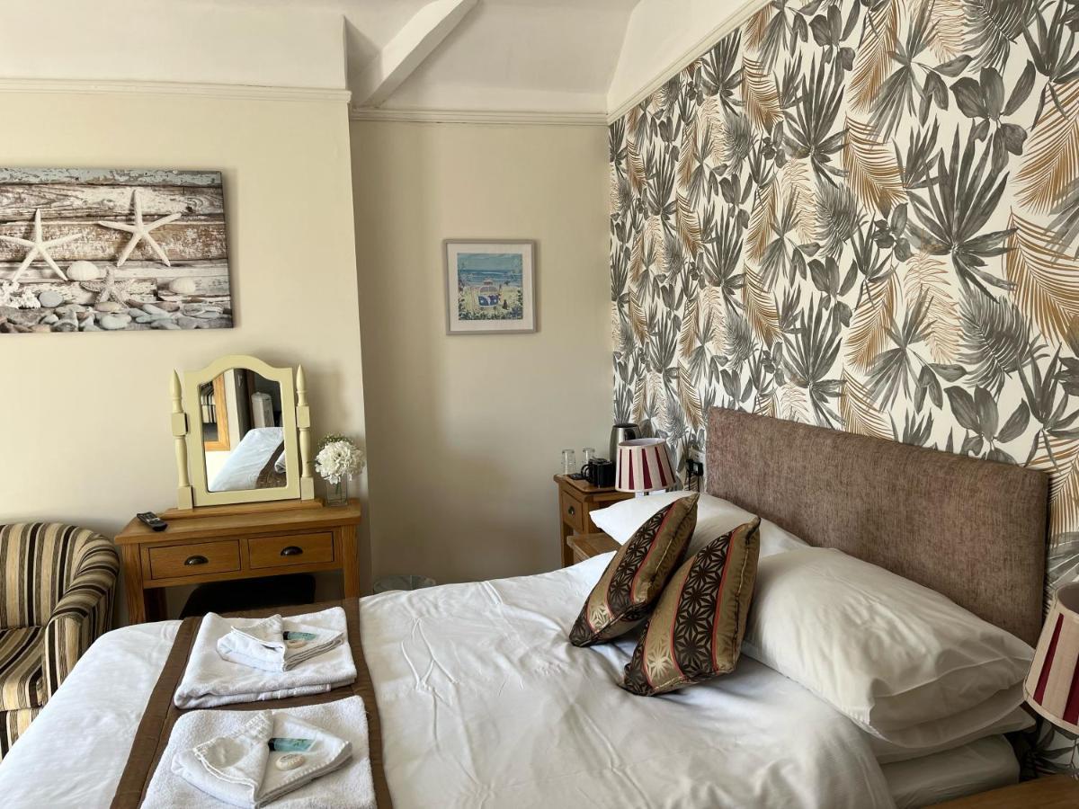 Cairn House Bed & Breakfast Илфракомб Екстериор снимка