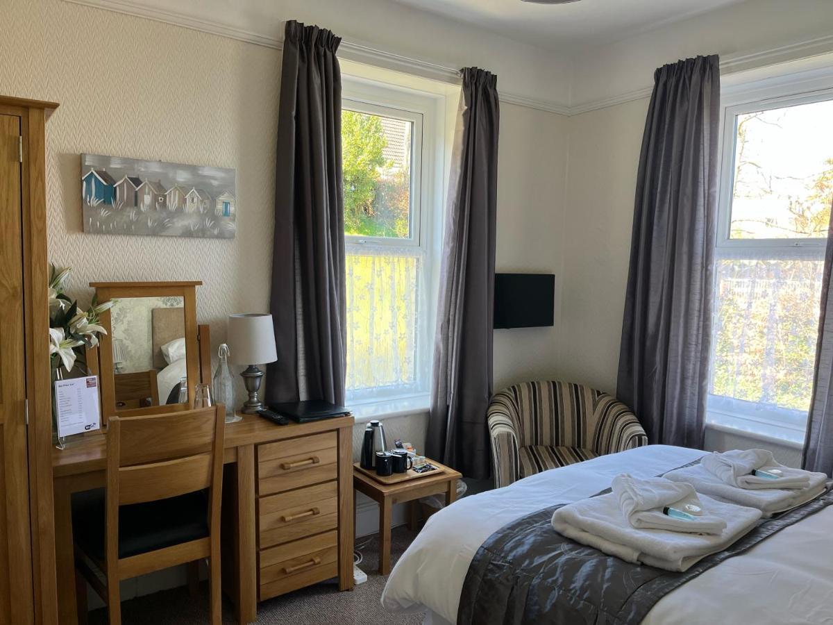 Cairn House Bed & Breakfast Илфракомб Екстериор снимка