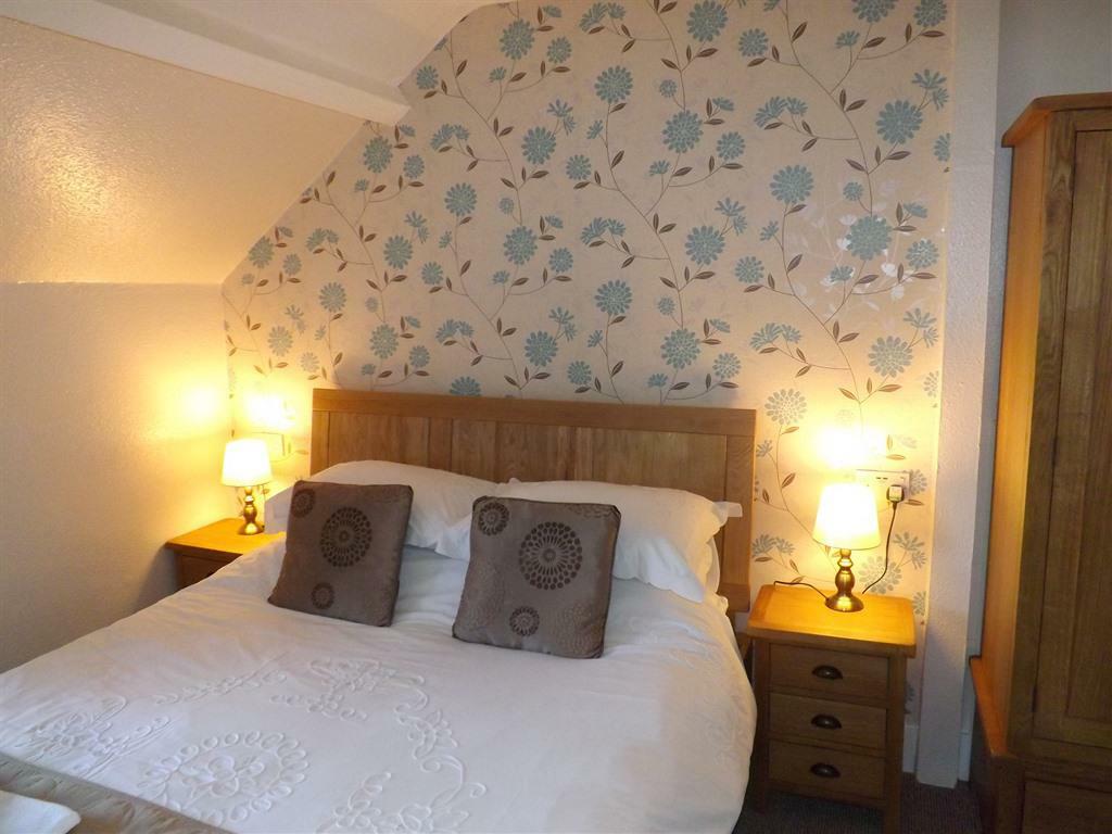 Cairn House Bed & Breakfast Илфракомб Стая снимка
